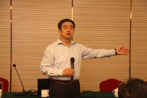 香港六和资料大会召开党风廉政建设专题辅导及“以案促训”警示教育大会